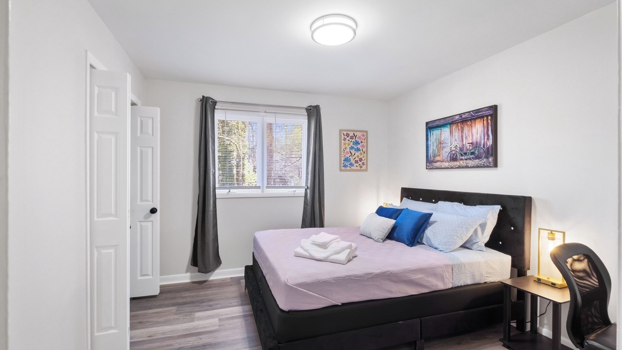 Photo of Bedroom in Garner