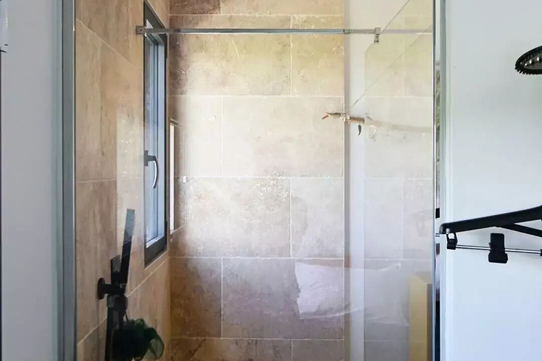 Photo of Bathroom in Saint-Laurent-d'Aigouze