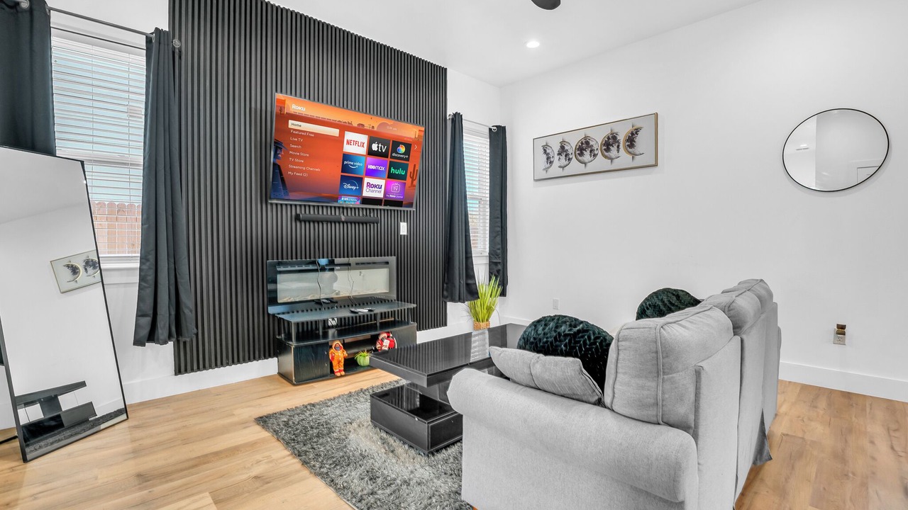 Photo of Livingroom in Cedar Crest