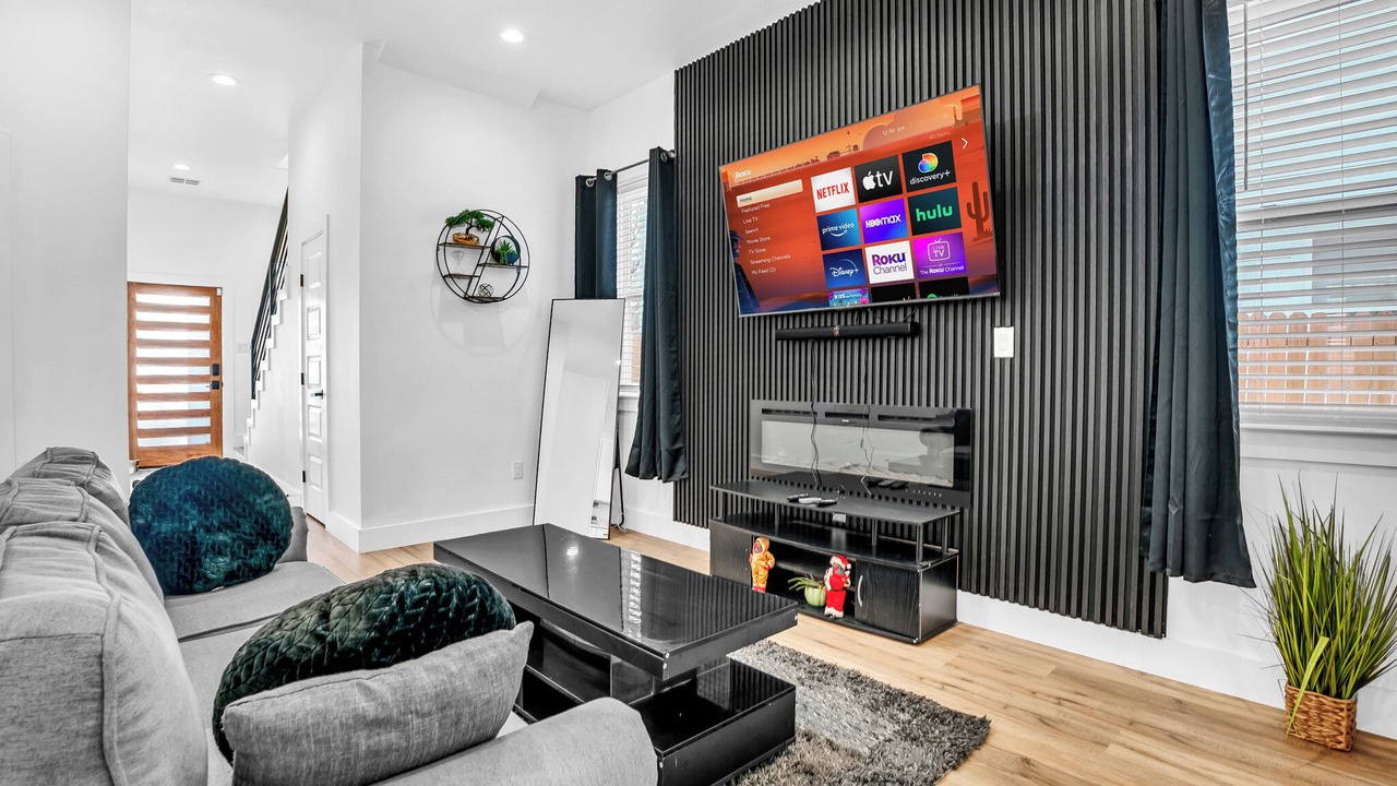 Photo of Livingroom in Cedar Crest