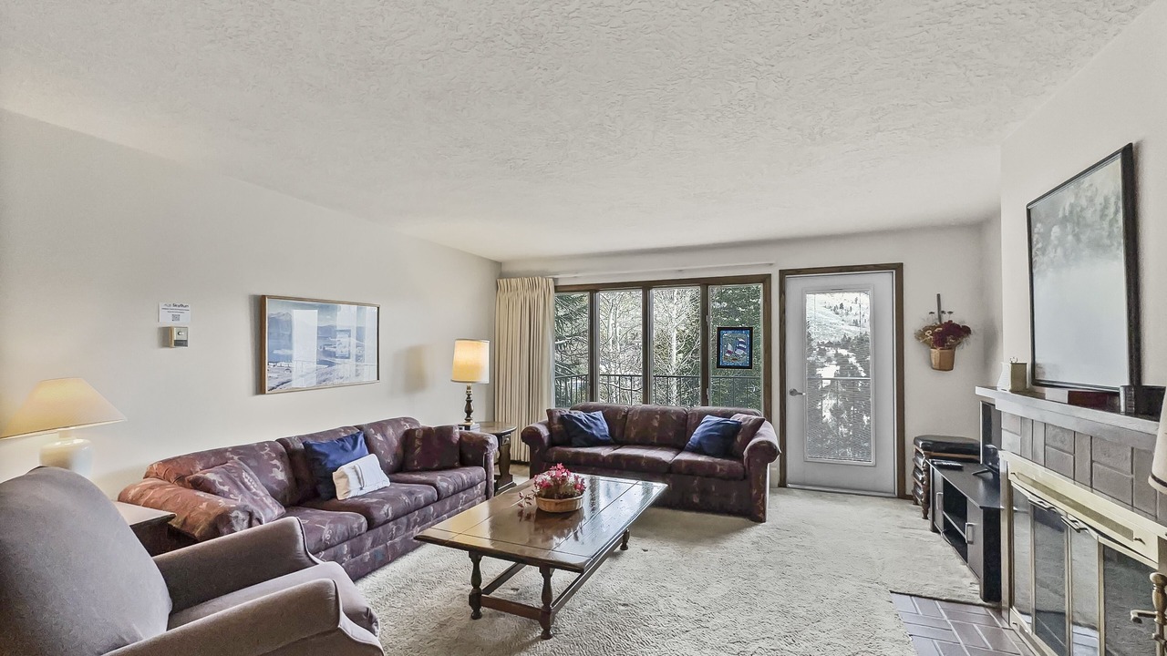 Photo of Livingroom in Dillon