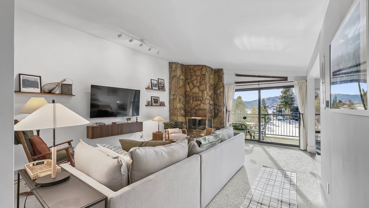 Photo of Livingroom in Dillon