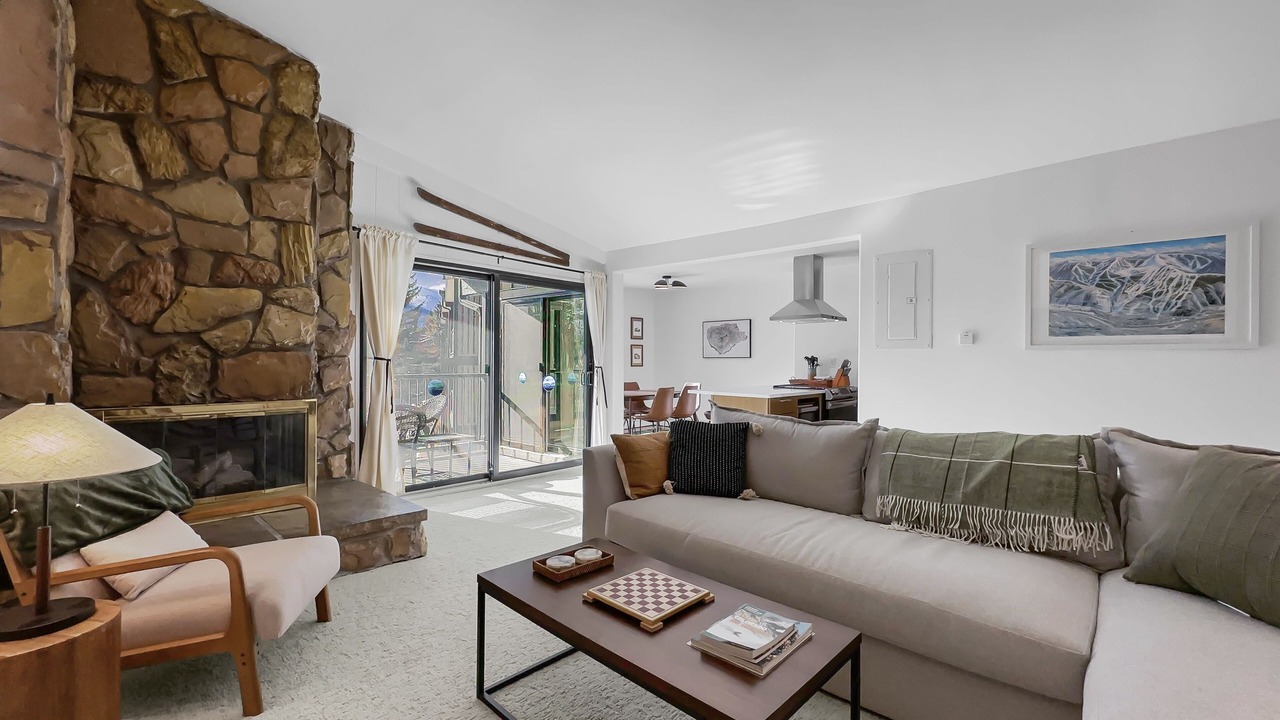 Photo of Livingroom in Dillon