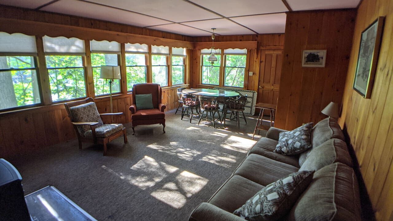 Photo of Livingroom in Raymond