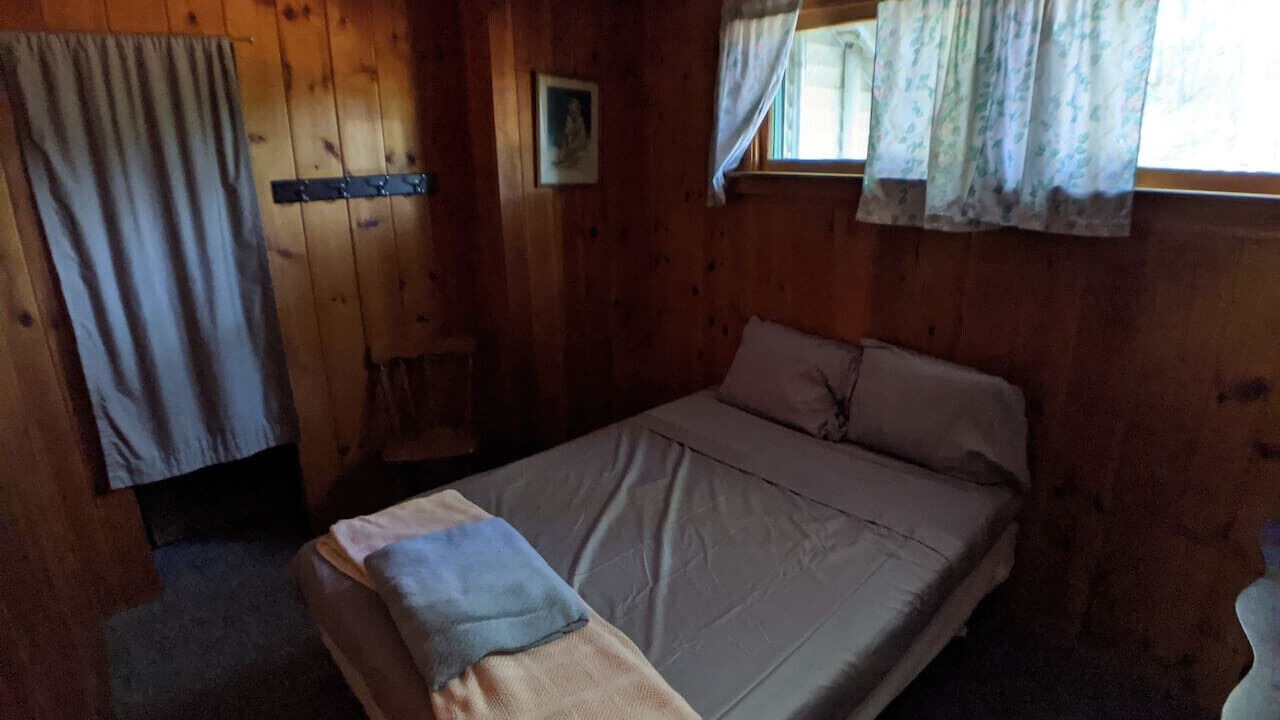 Photo of Bedroom in Raymond
