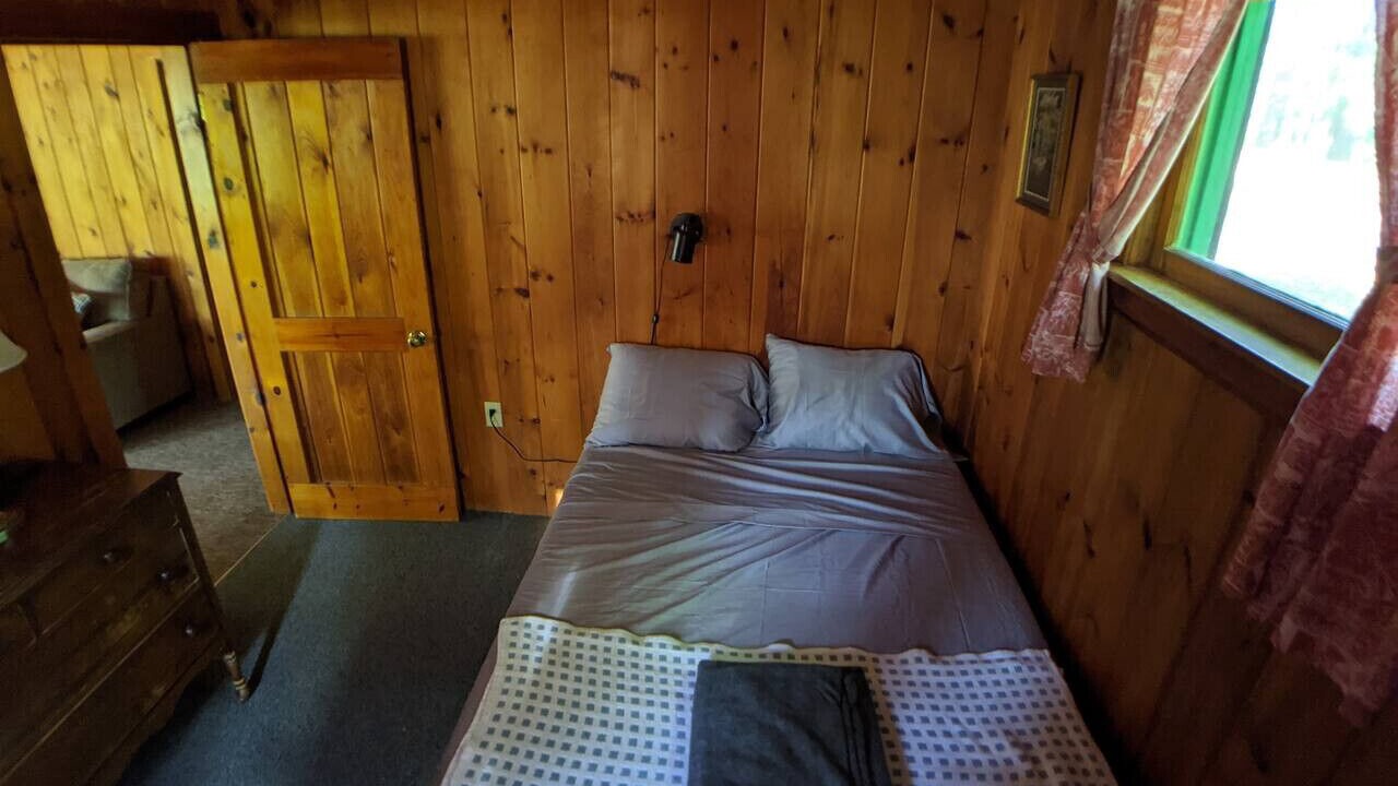 Photo of Bedroom in Raymond