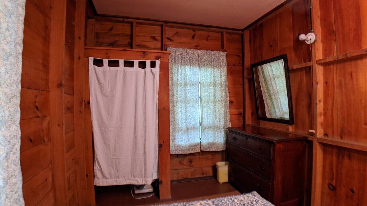 Photo of Bedroom in Raymond