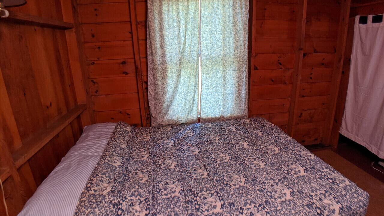 Photo of Bedroom in Raymond