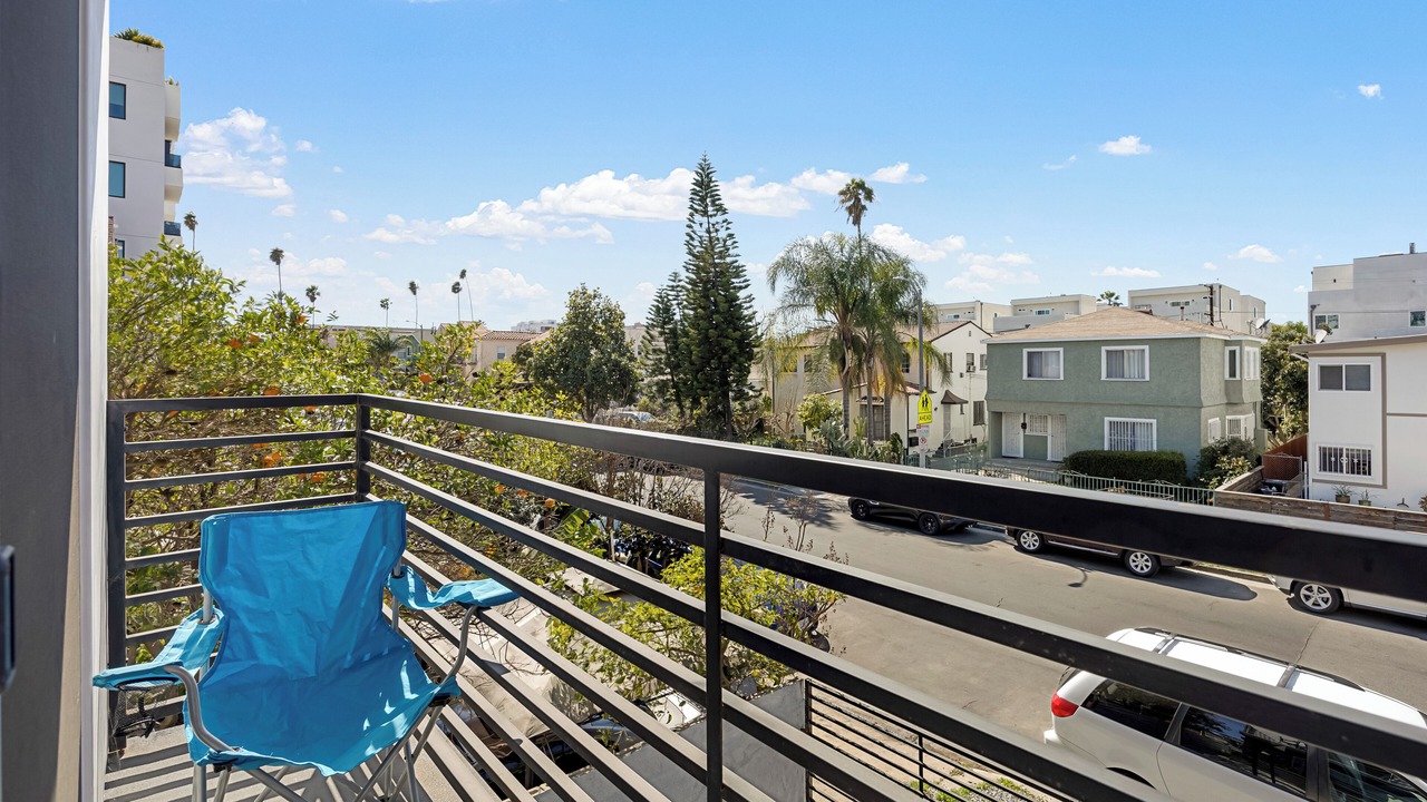 Photo of Outdoor in Wilshire