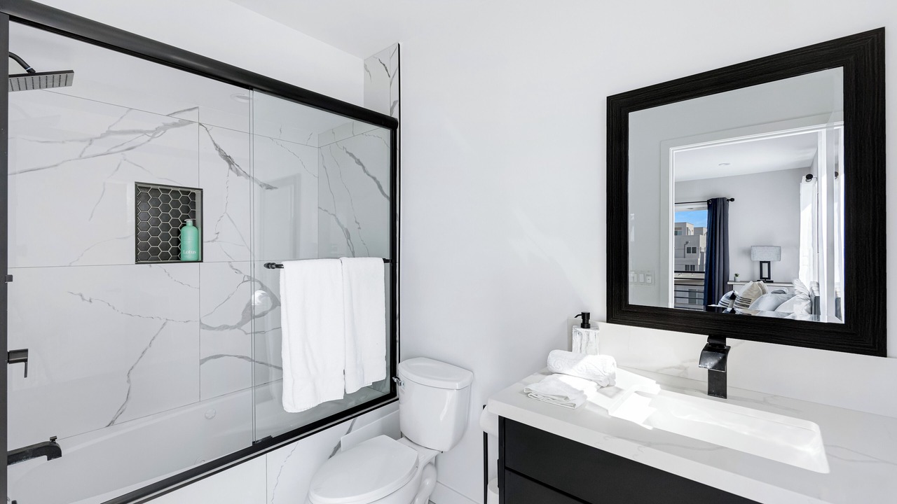 Photo of Bathroom in Wilshire