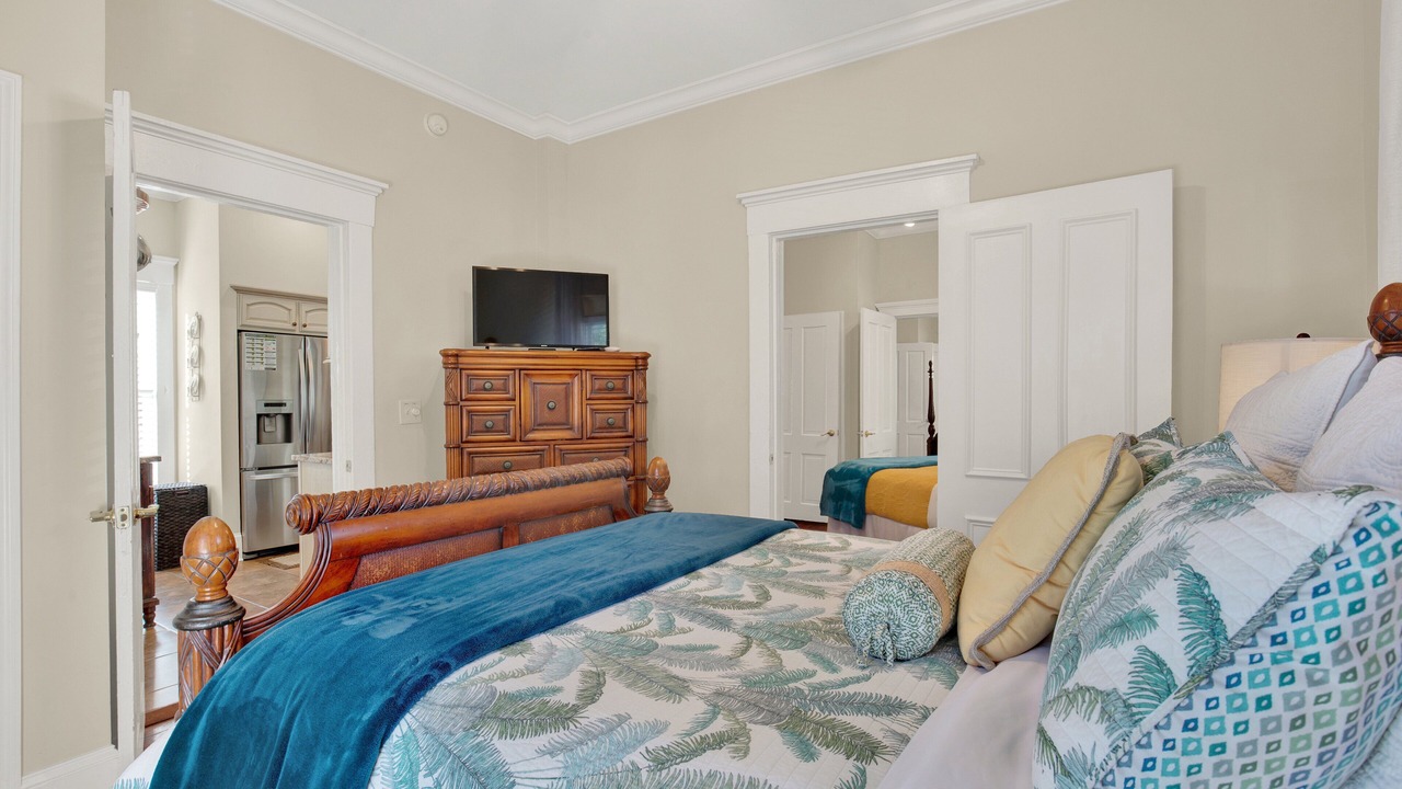 Photo of Bedroom in Metropolitan