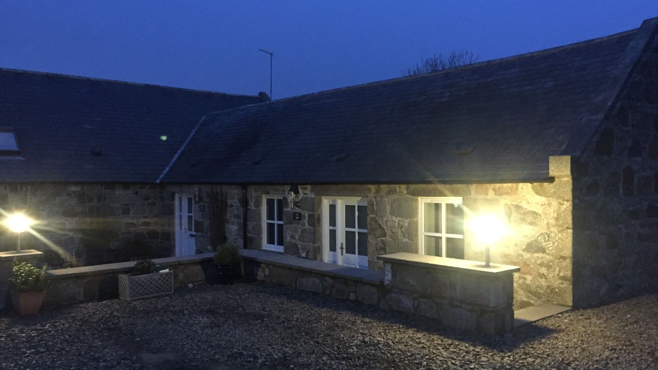 Photo of Outdoor in Maud