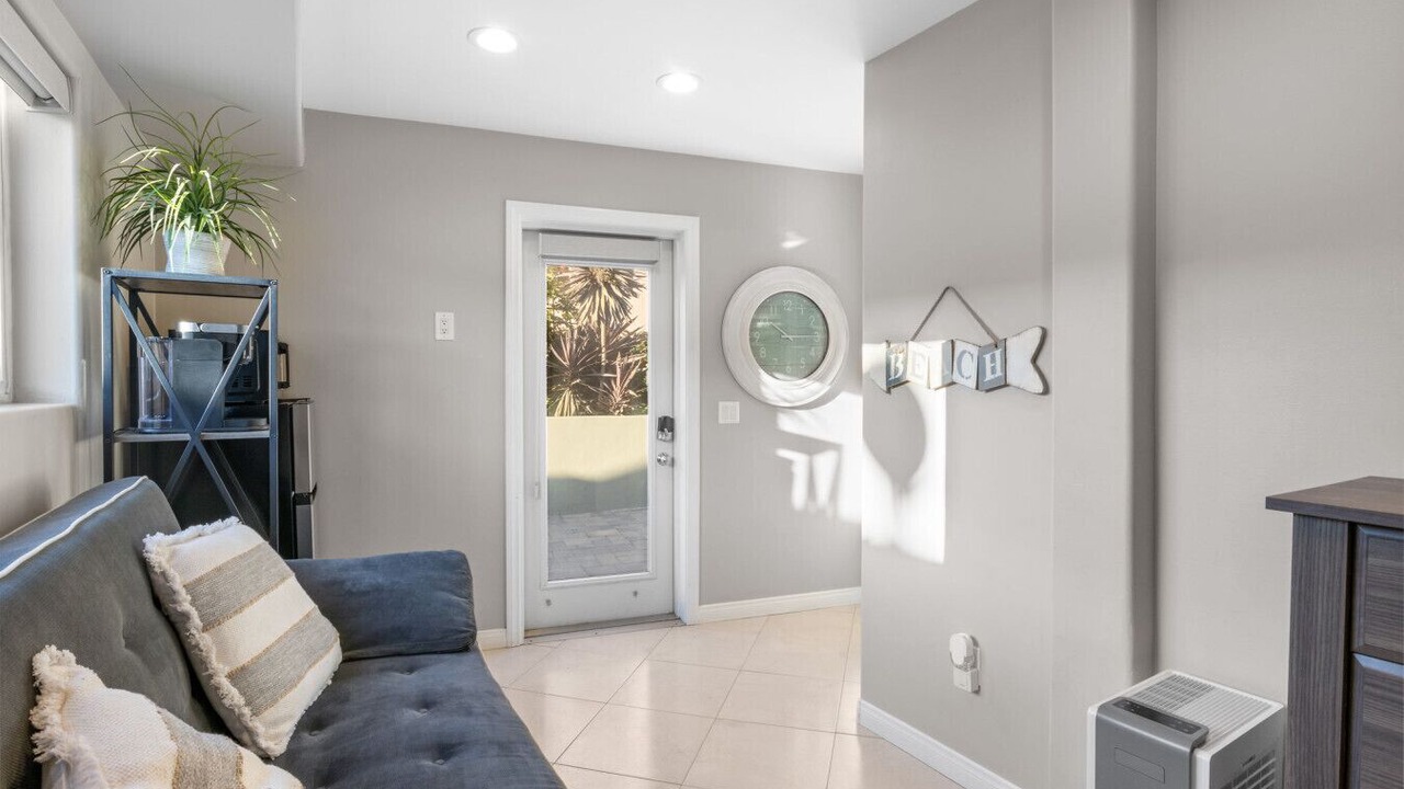 Photo of Livingroom in Mission Beach