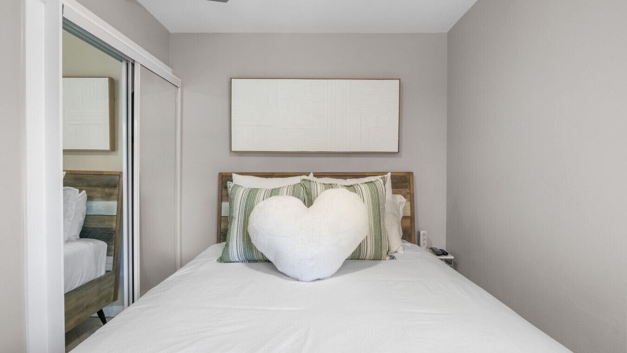 Photo of Bedroom in Mission Beach