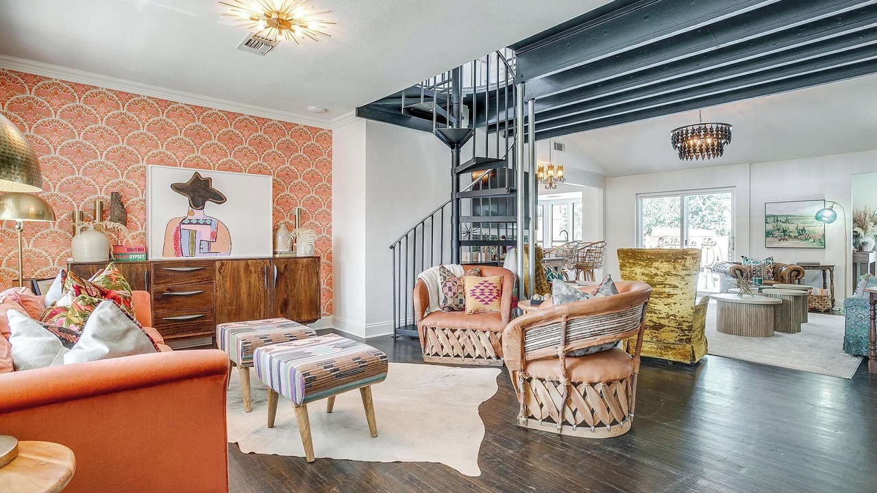 Photo of Livingroom in Westworth Village