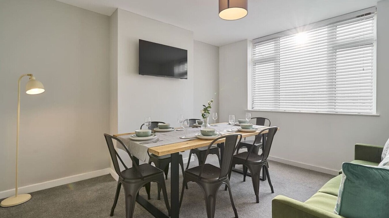 Photo of Others in Staple Hill