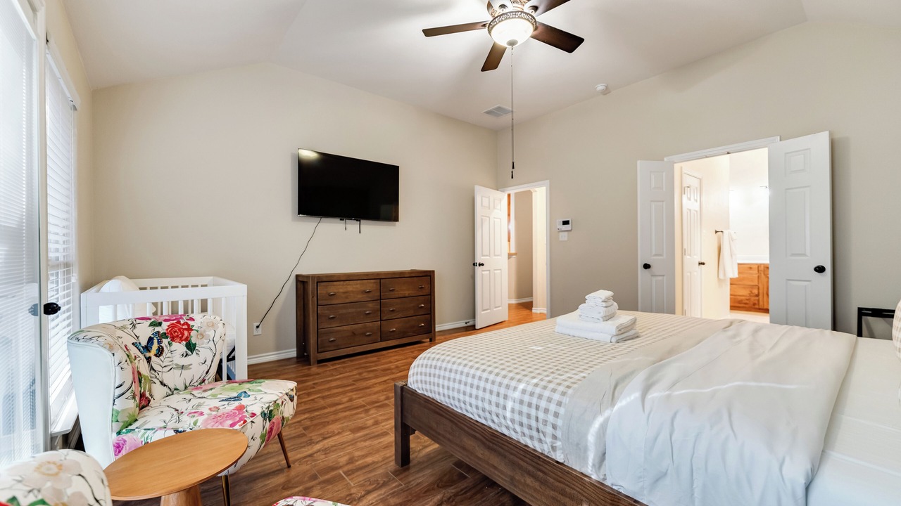 Photo of Bedroom in Burleson
