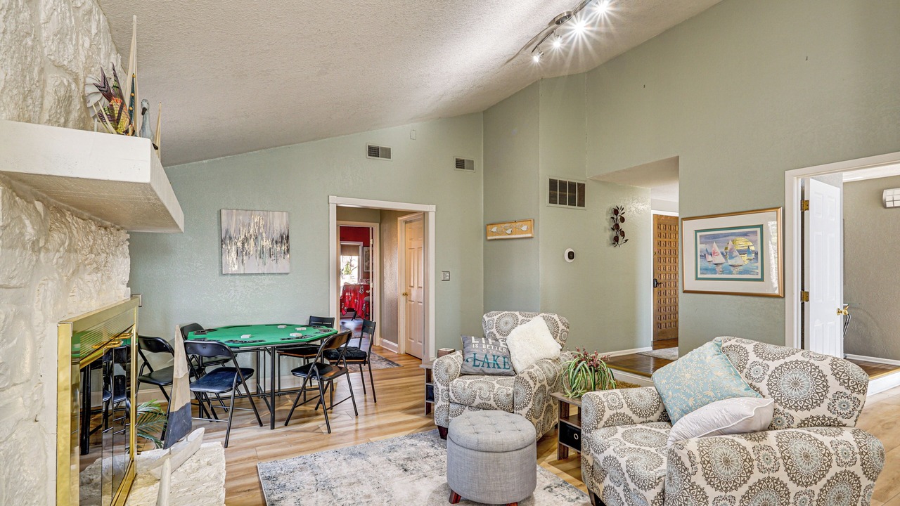 Photo of Livingroom in Osage Beach