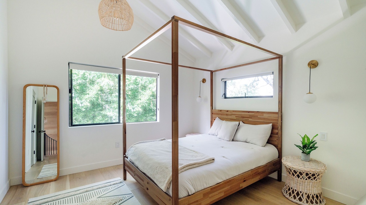Photo of Bedroom in Studio City