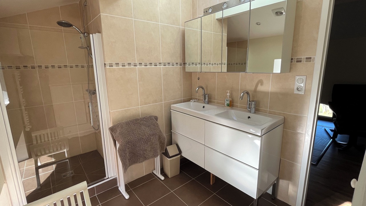 Photo of Bathroom in Arguenos