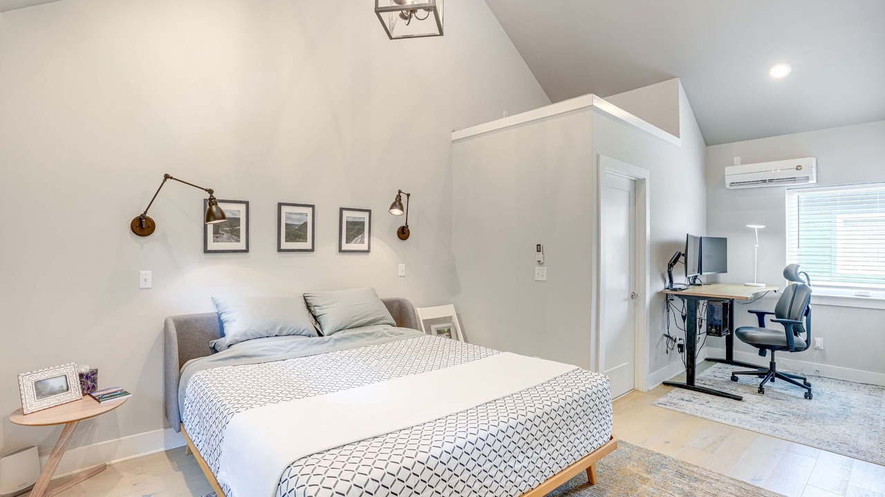 Photo of Bedroom in Northside