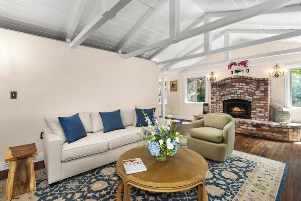 Photo of Livingroom in Mount Hamilton