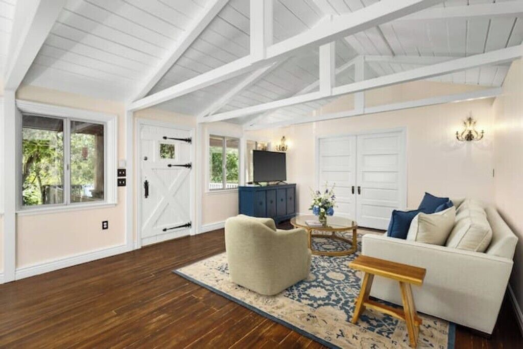 Photo of Livingroom in Mount Hamilton