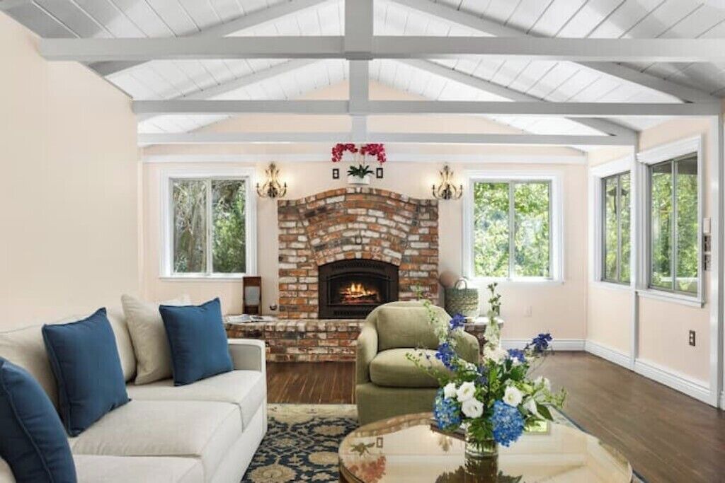 Photo of Livingroom in Mount Hamilton