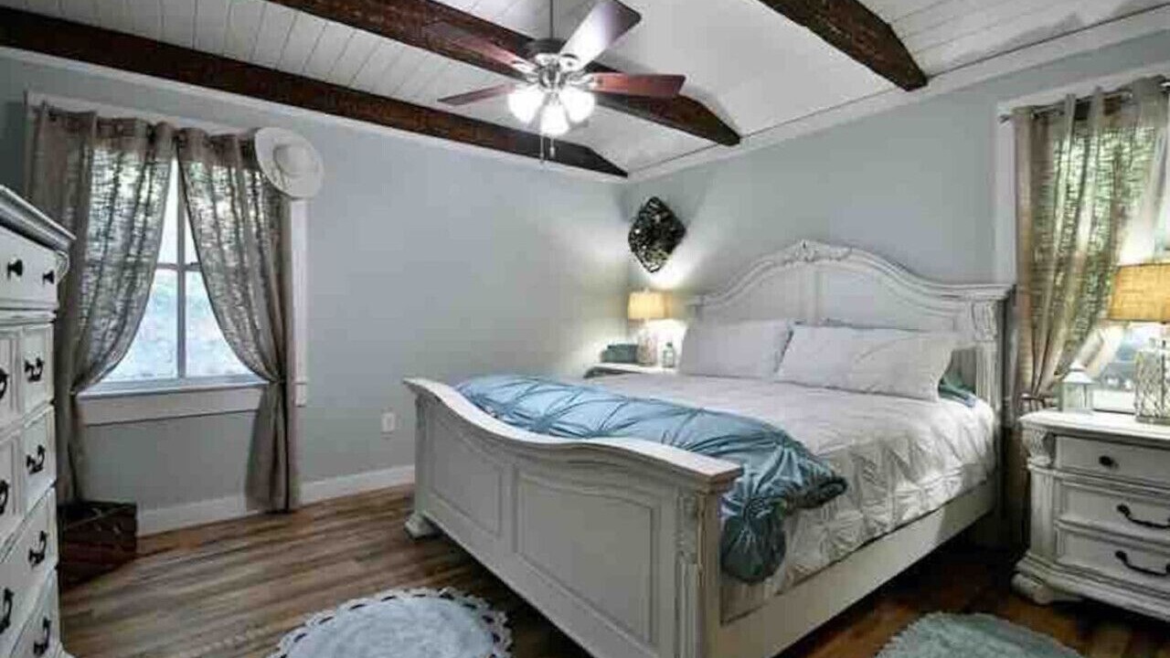 Photo of Bedroom in Anderson