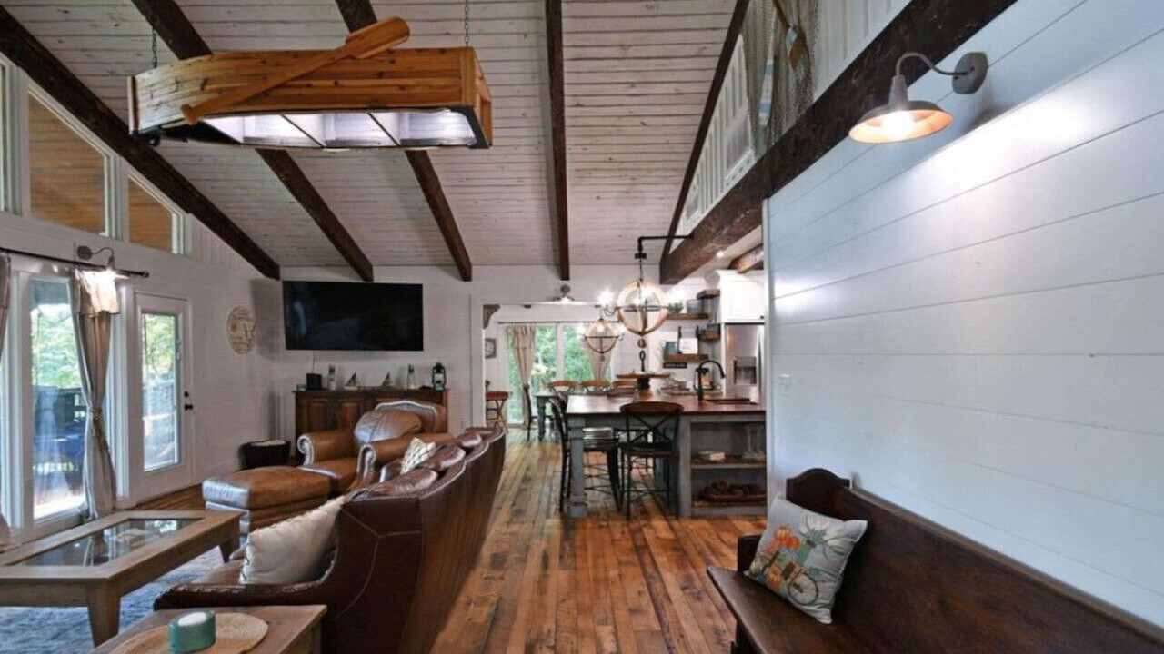 Photo of Livingroom in Anderson