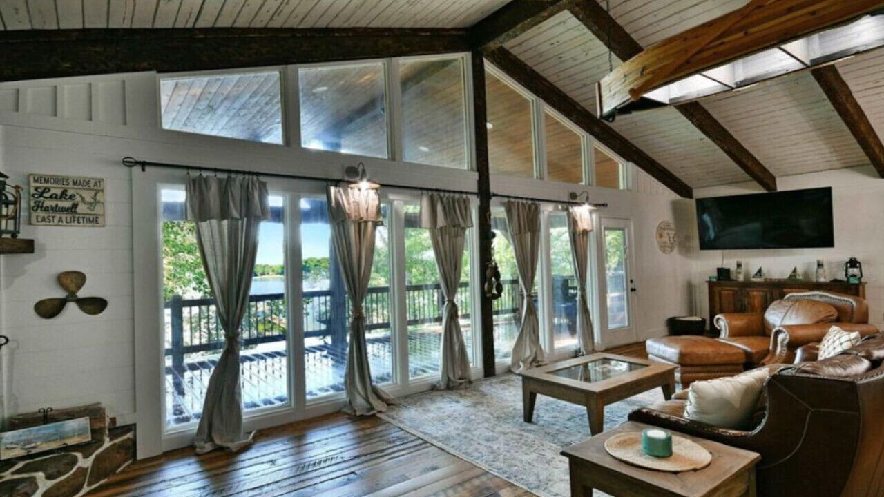 Photo of Livingroom in Anderson