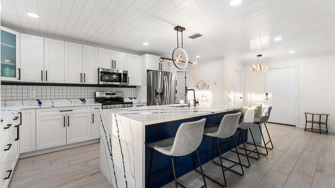 Photo of Others in Apollo Beach