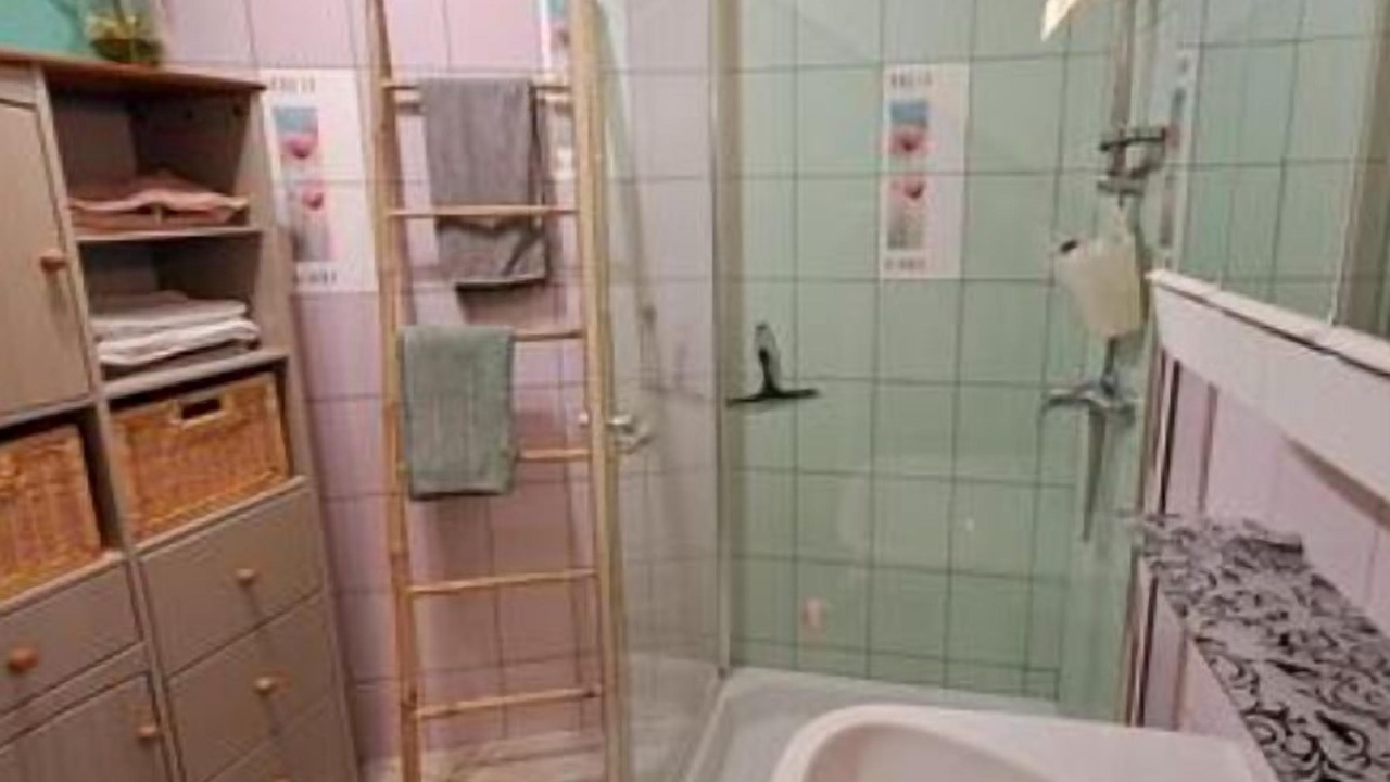 Photo of Bathroom in Castelnau-de-Brassac