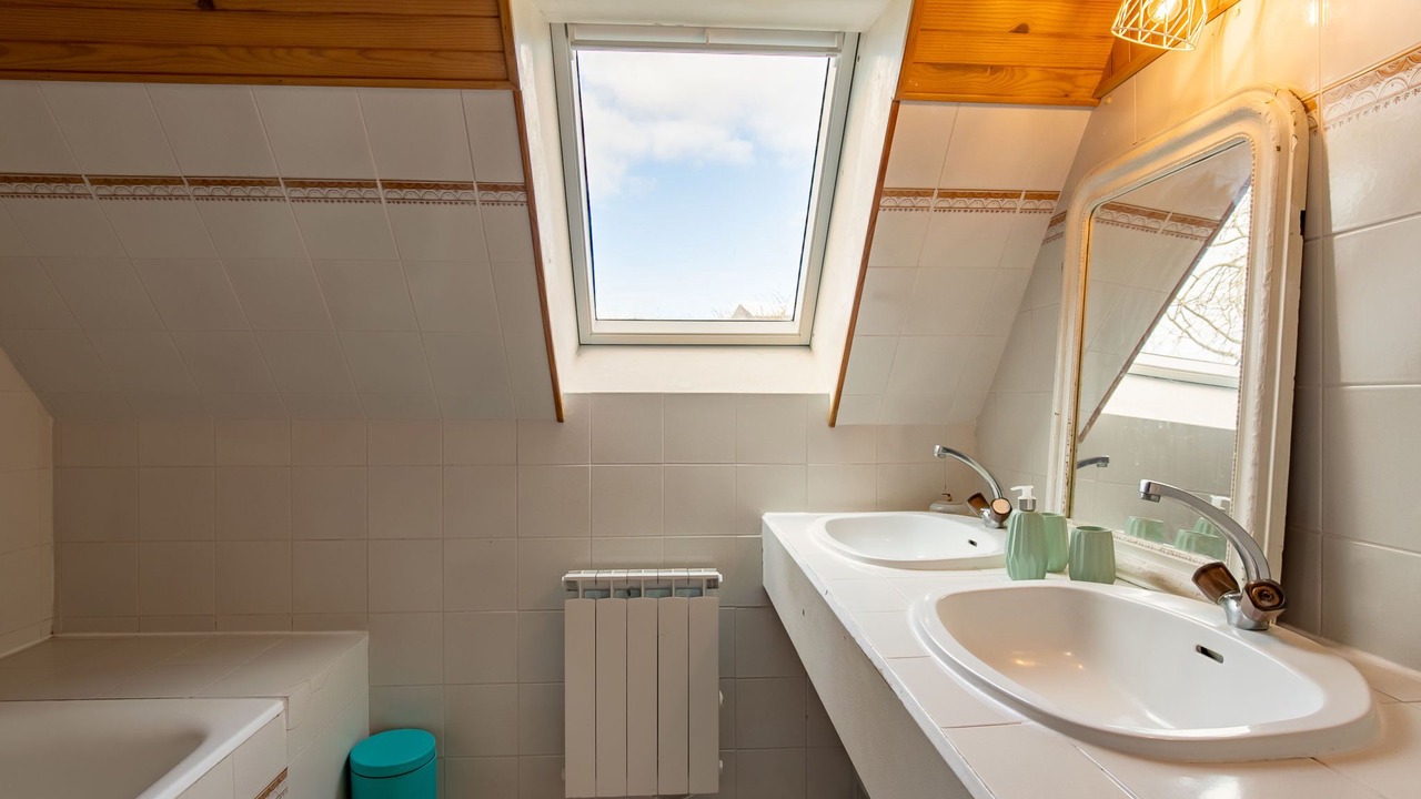 Photo of Bathroom in Plounevez-Lochrist
