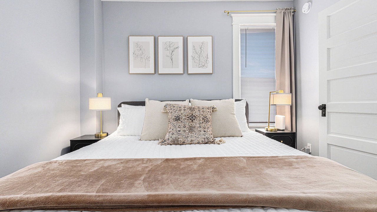 Photo of Bedroom in Michigan City