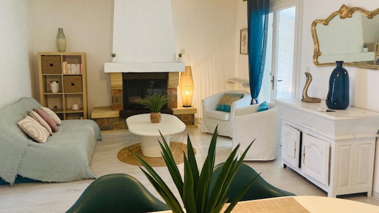 Photo of Livingroom in Aubagne