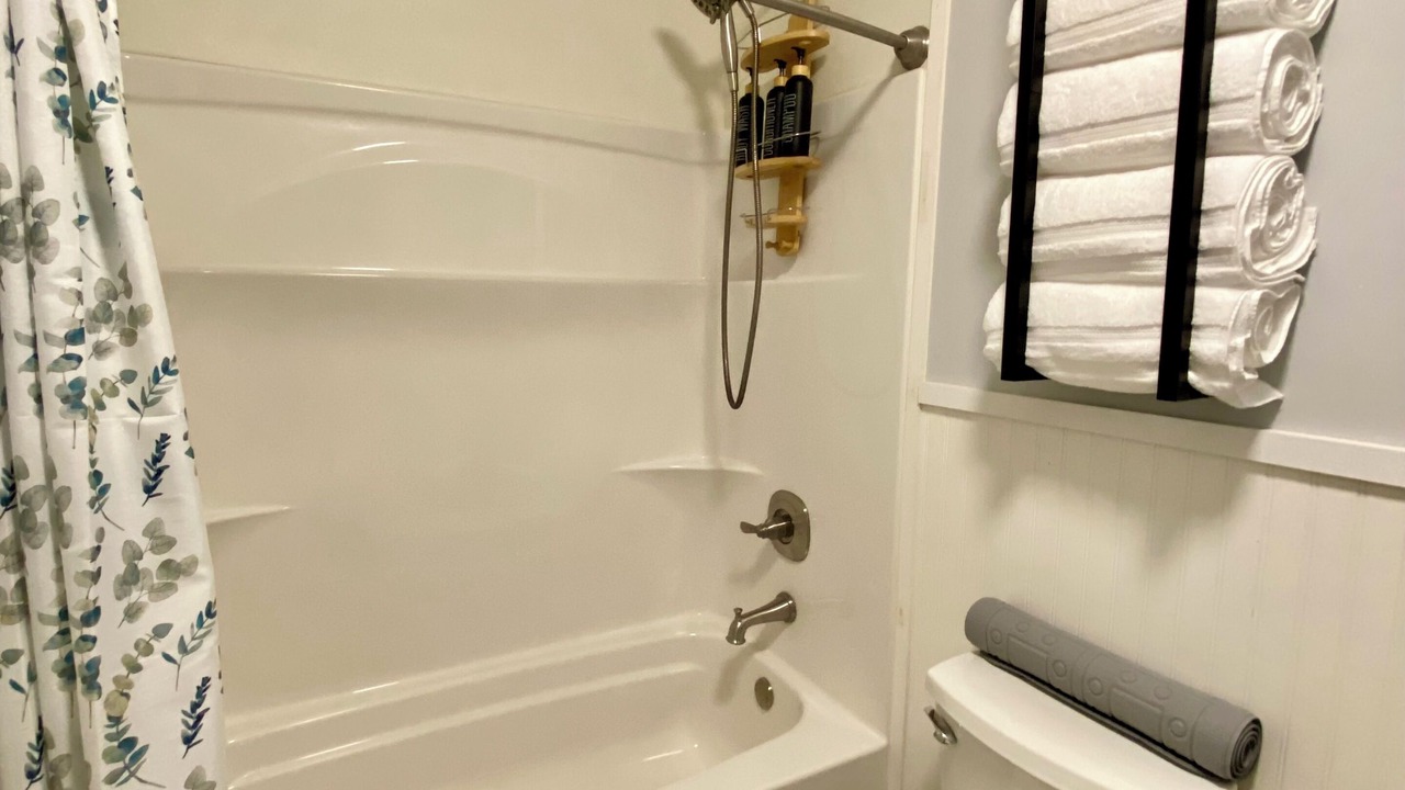 Photo of Bathroom in Marshall