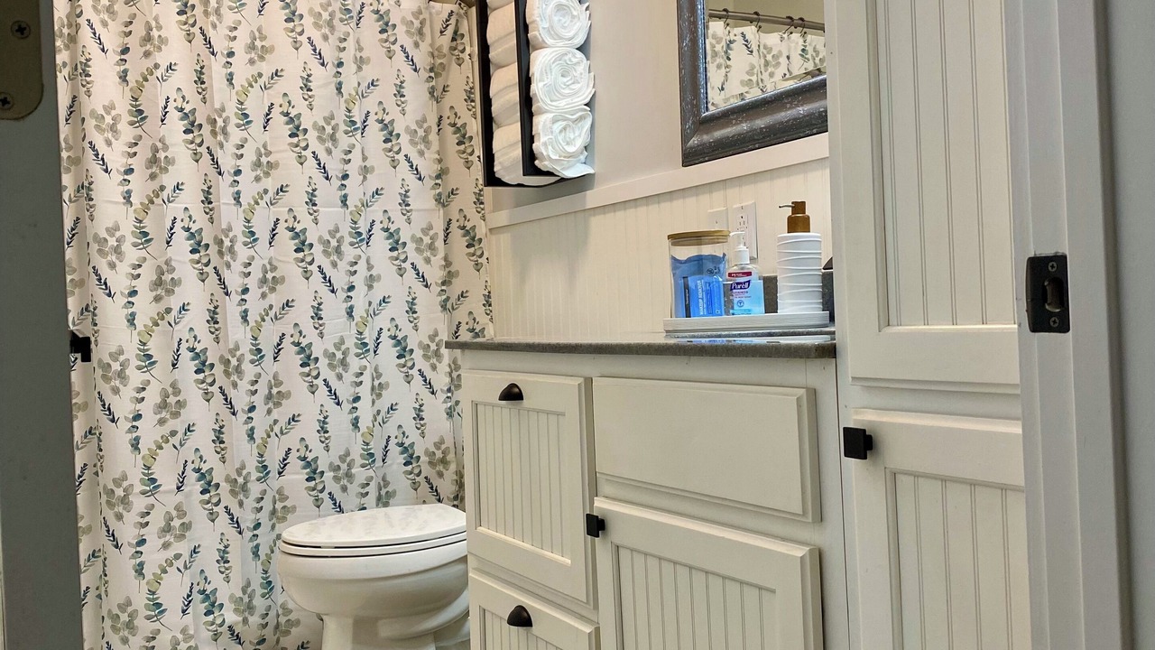 Photo of Bathroom in Marshall