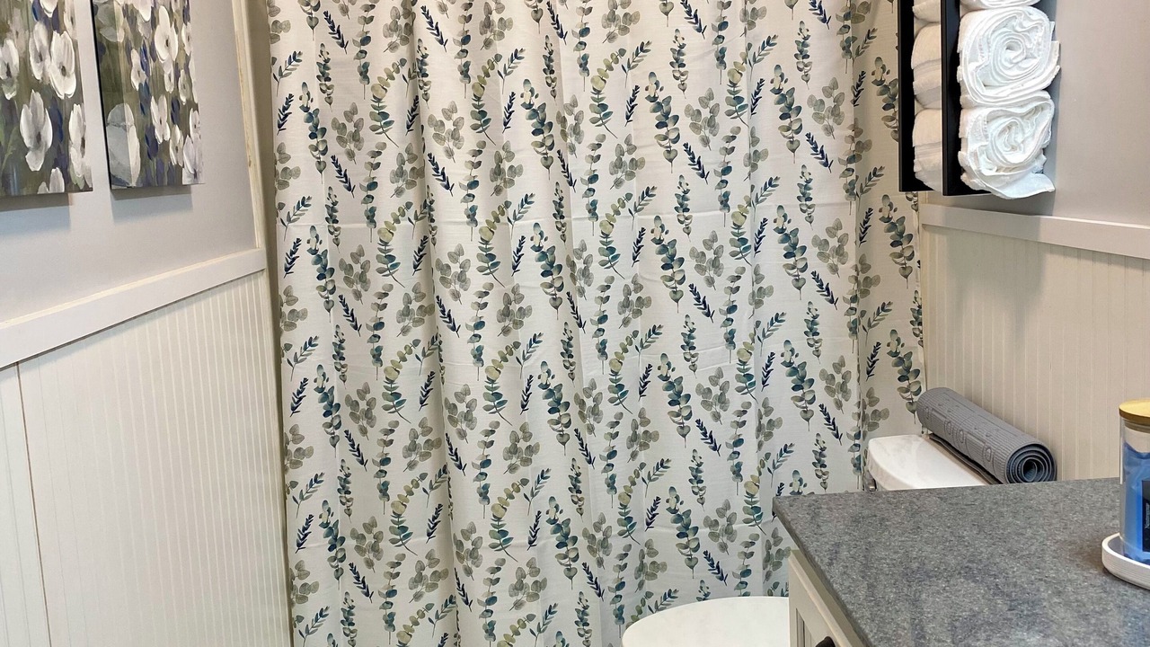 Photo of Bathroom in Marshall