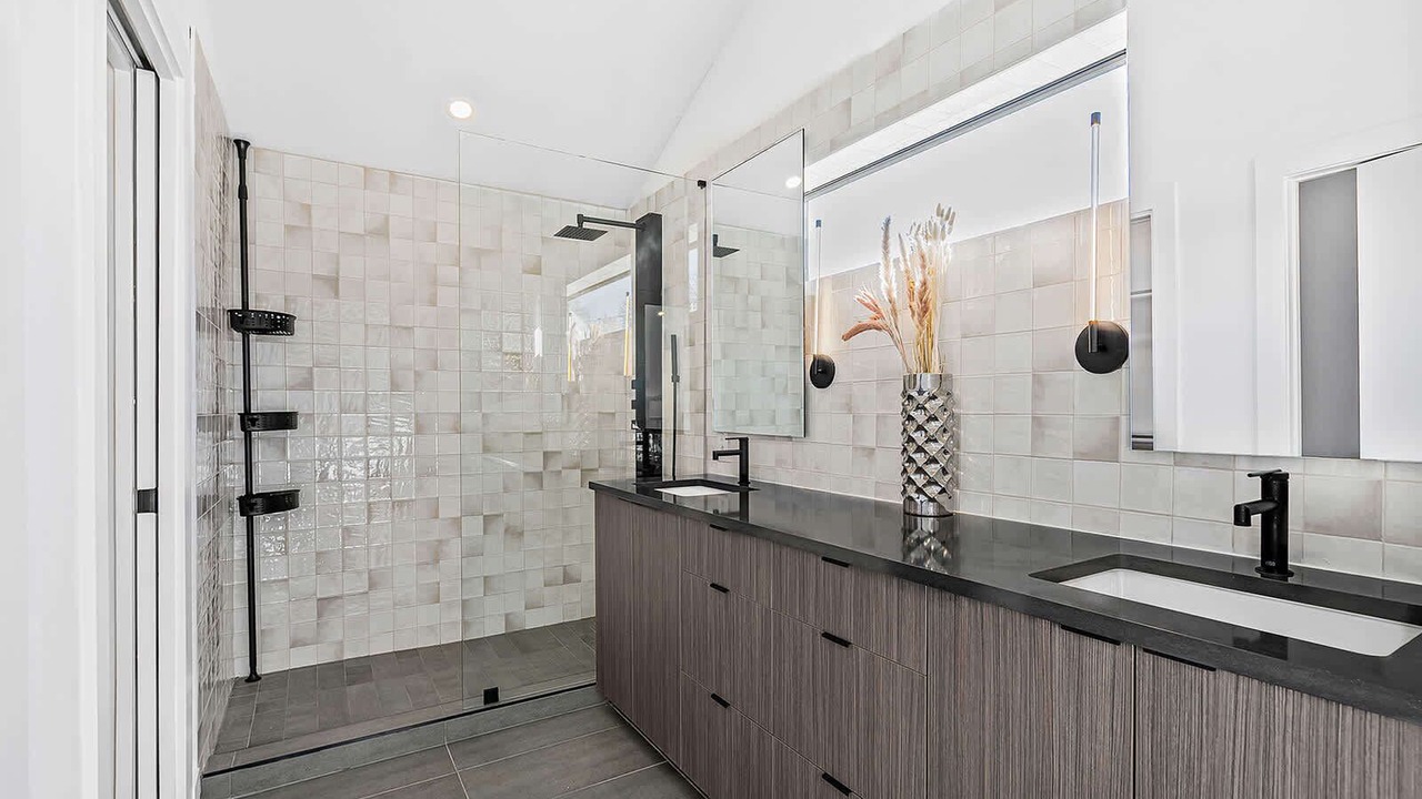 Photo of Bathroom in Rosewood