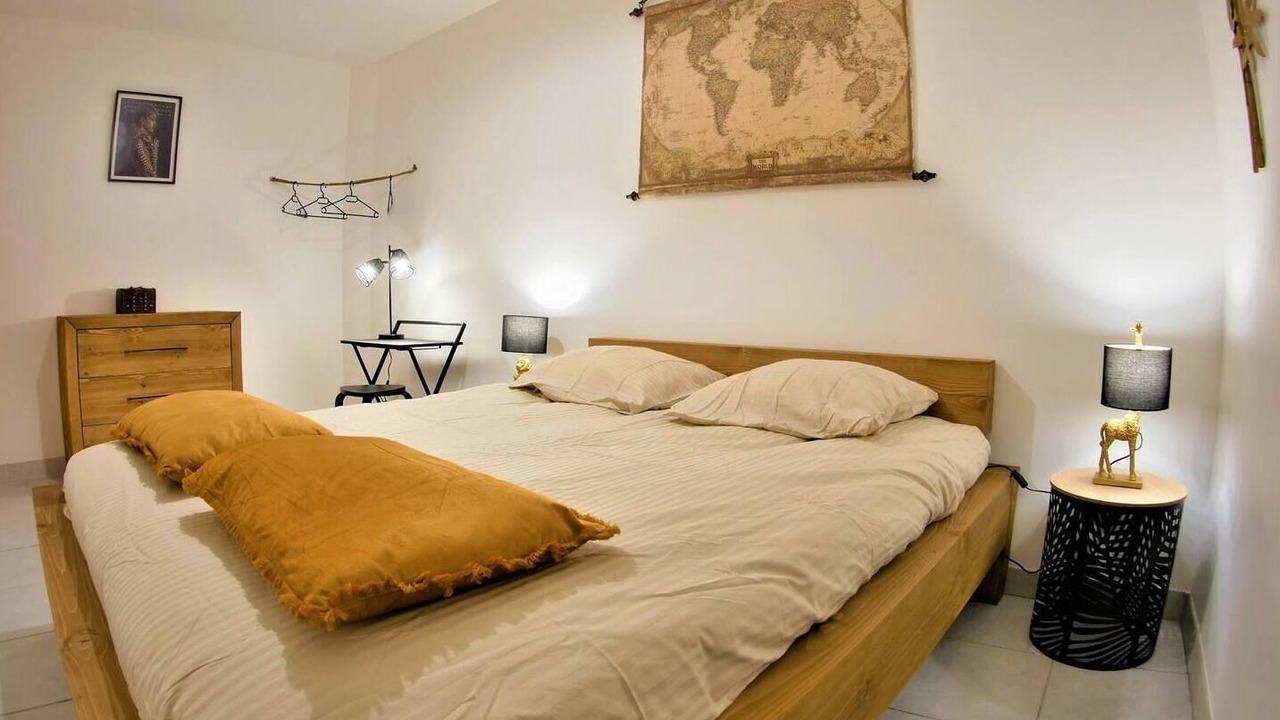 Photo of Bedroom in Faubourg