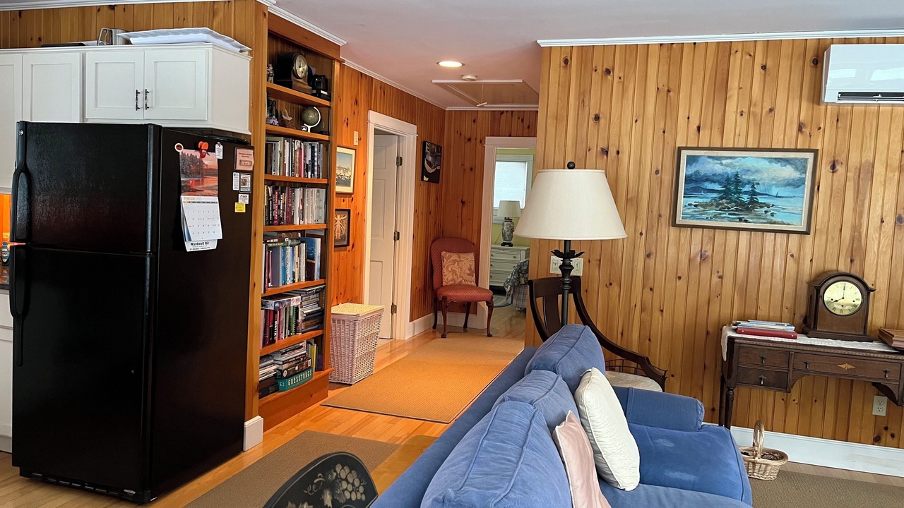 Photo of Livingroom in Brooklin