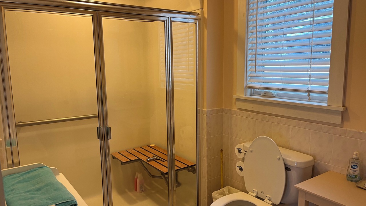 Photo of Bathroom in Brooklin