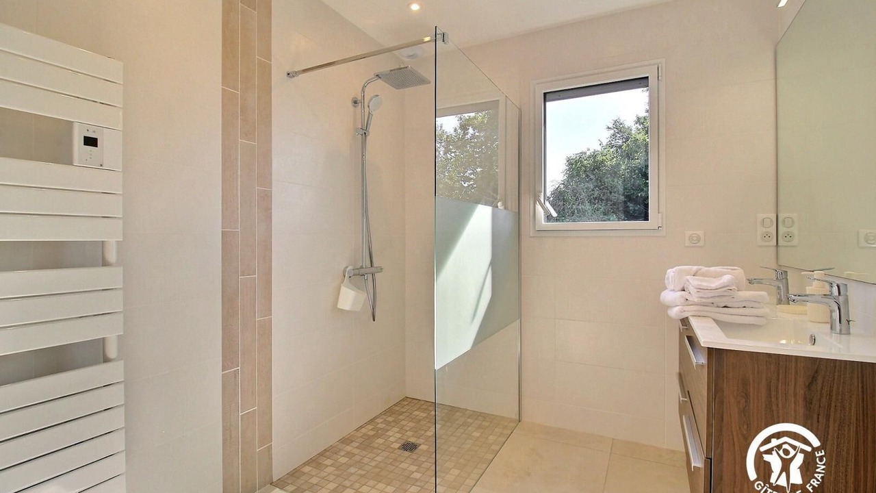 Photo of Bathroom in Inzinzac-Lochrist