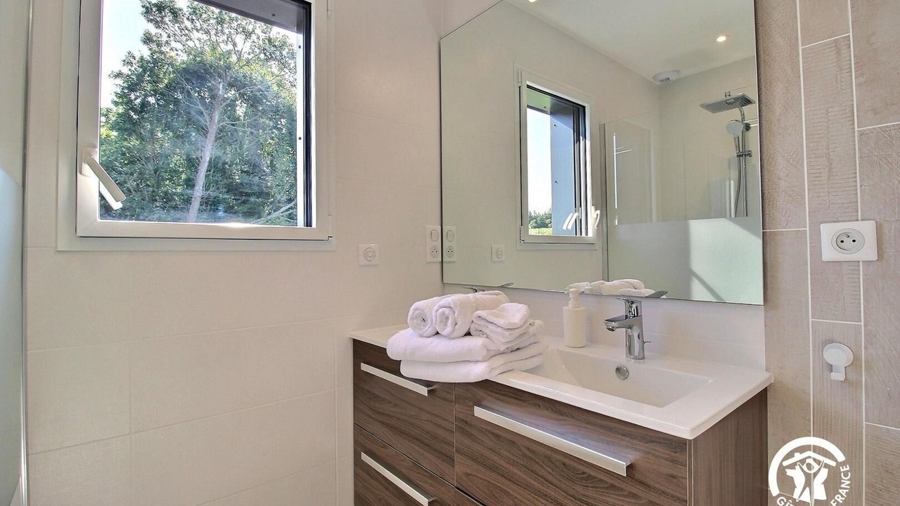 Photo of Bathroom in Inzinzac-Lochrist