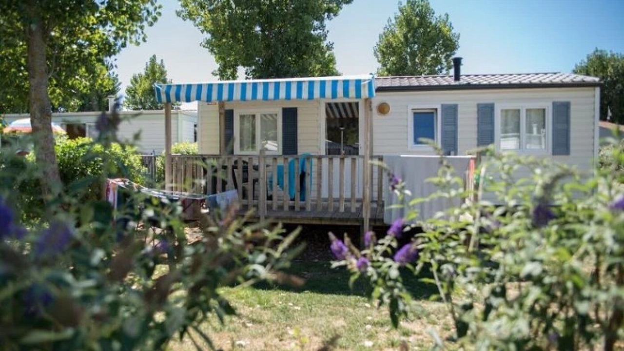 Photo of Outdoor in Angles