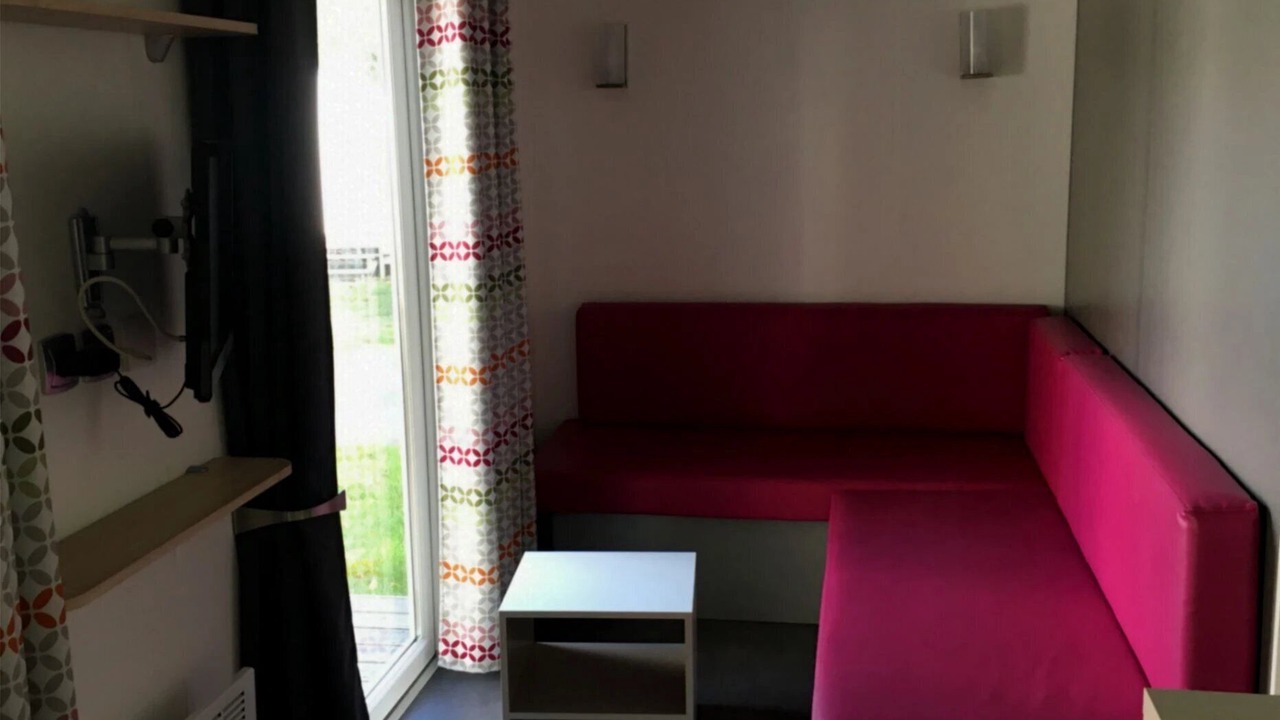 Photo of Livingroom in Angles