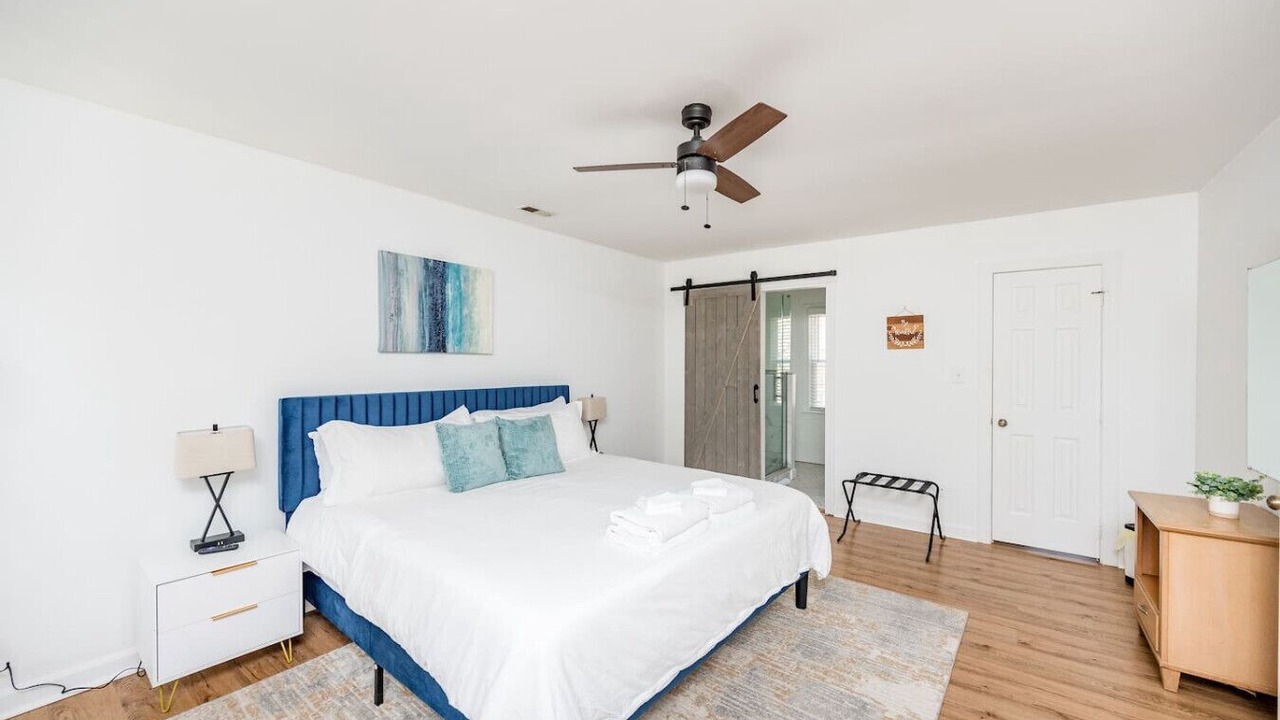 Photo of Bedroom in Apex