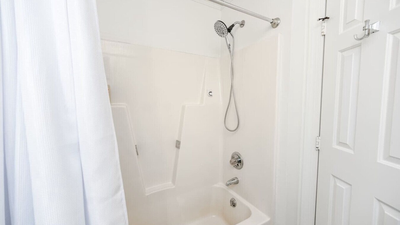 Photo of Bathroom in Apex
