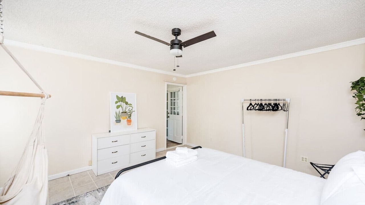 Photo of Bedroom in Apex